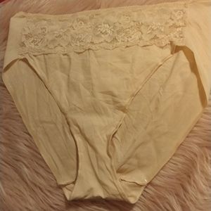 NWOT Soma Vanishing Edge Microfiber with Lace High Leg in Flesh tone Size Large